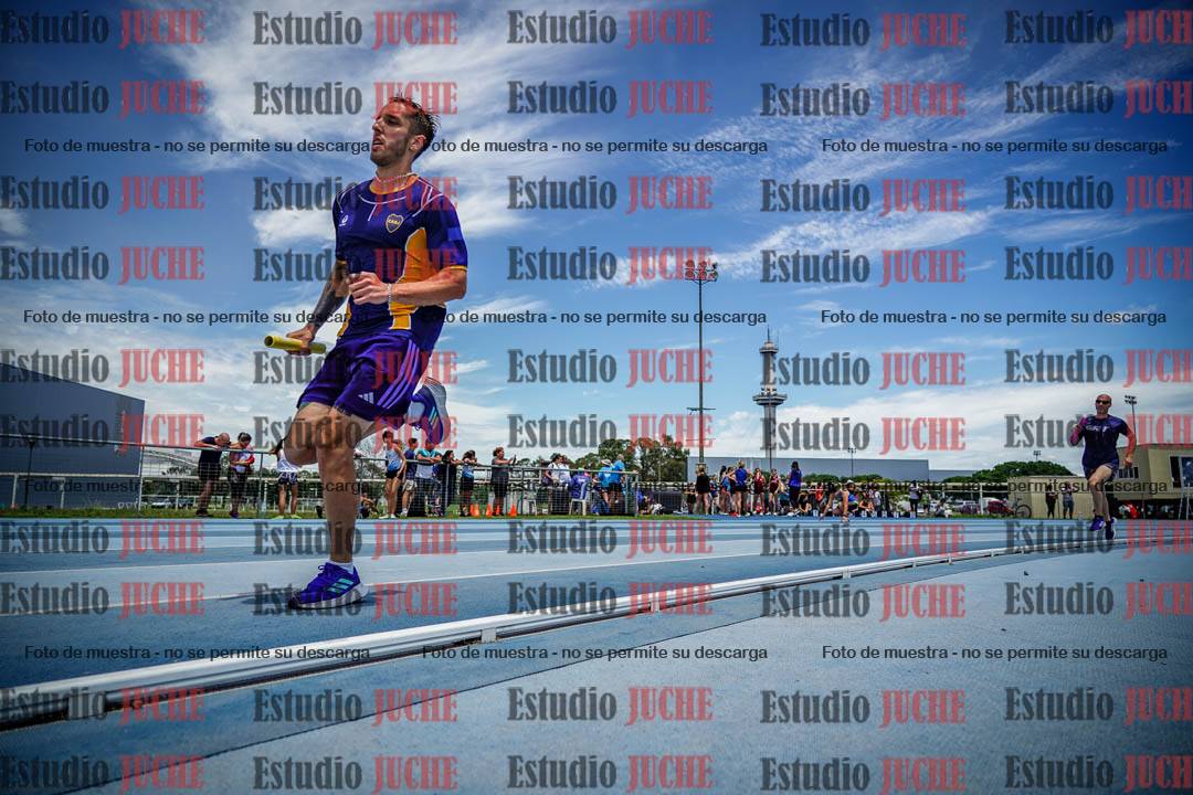 Fotos durante el transcurso de los relevos 20' para running teams - serie 2