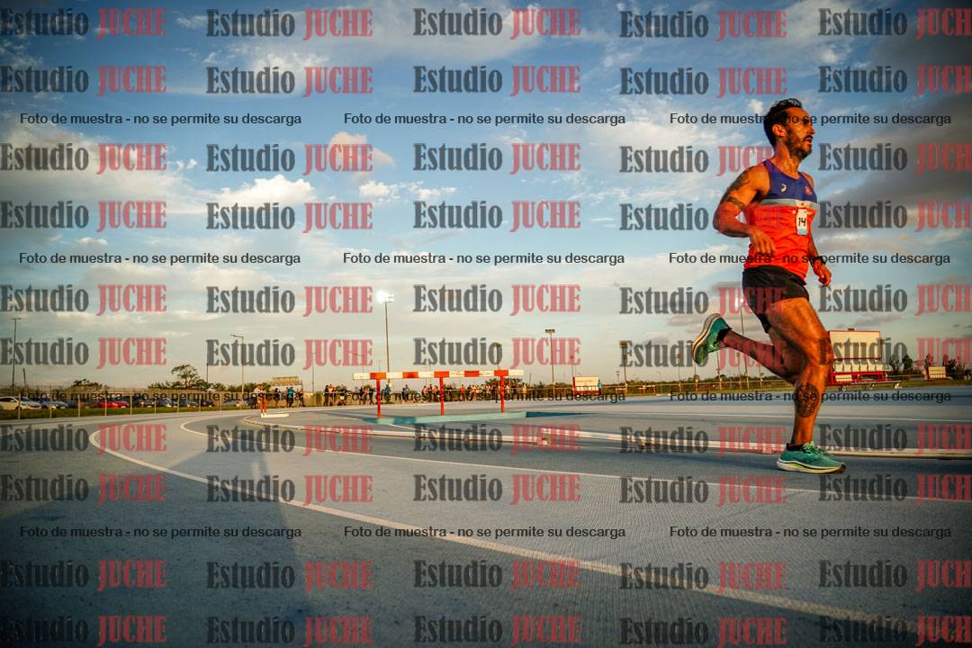 Fotos de los 3000 m llanos de varones