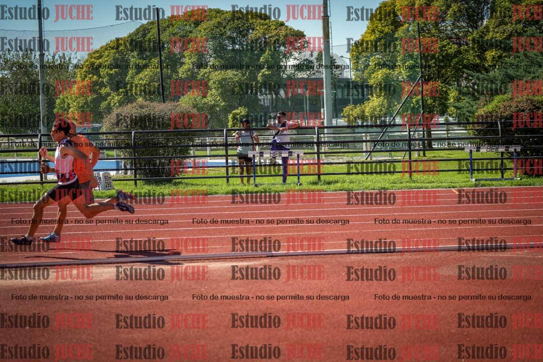 Fotos de los 200 m llanos de varones