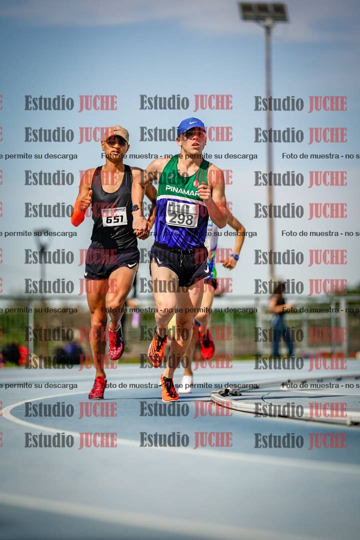 Fotos de los 3000 m llanos de varones