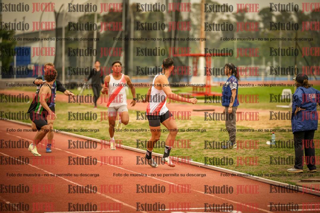 Fotos de las Postas 4x400 m de varones