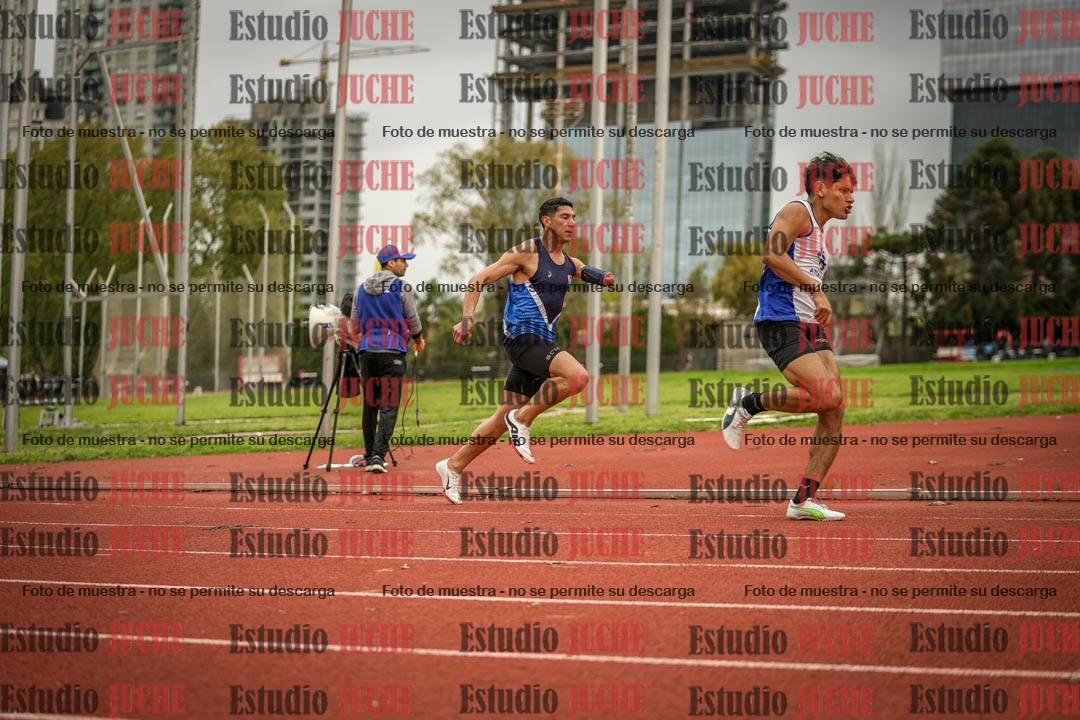Fotos de los 200 m llanos de varones