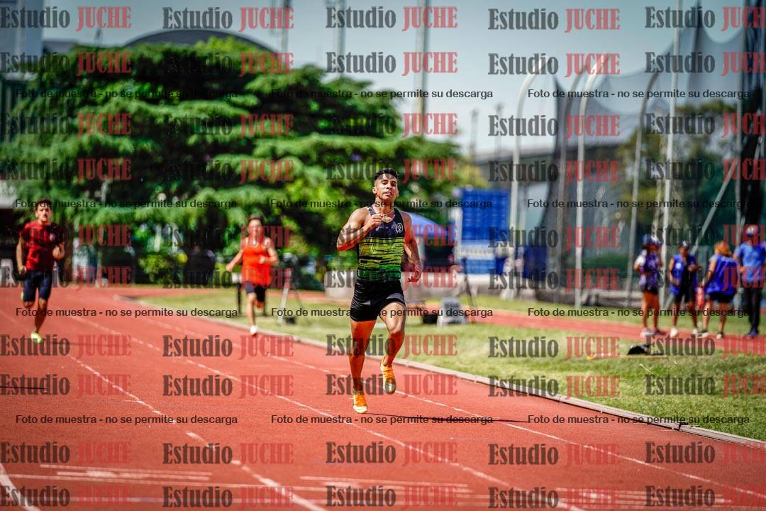 Fotos de los 400 m llanos de varones