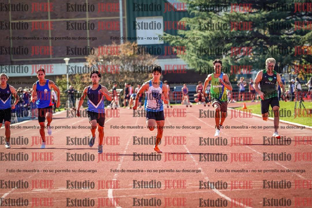 Fotos de los 100 m llanos de varones