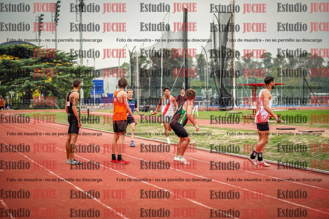 Fotos de las Postas 4x400 m de varones