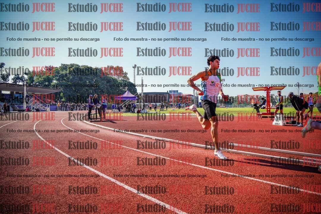 Fotos de los 800 m llanos de varones