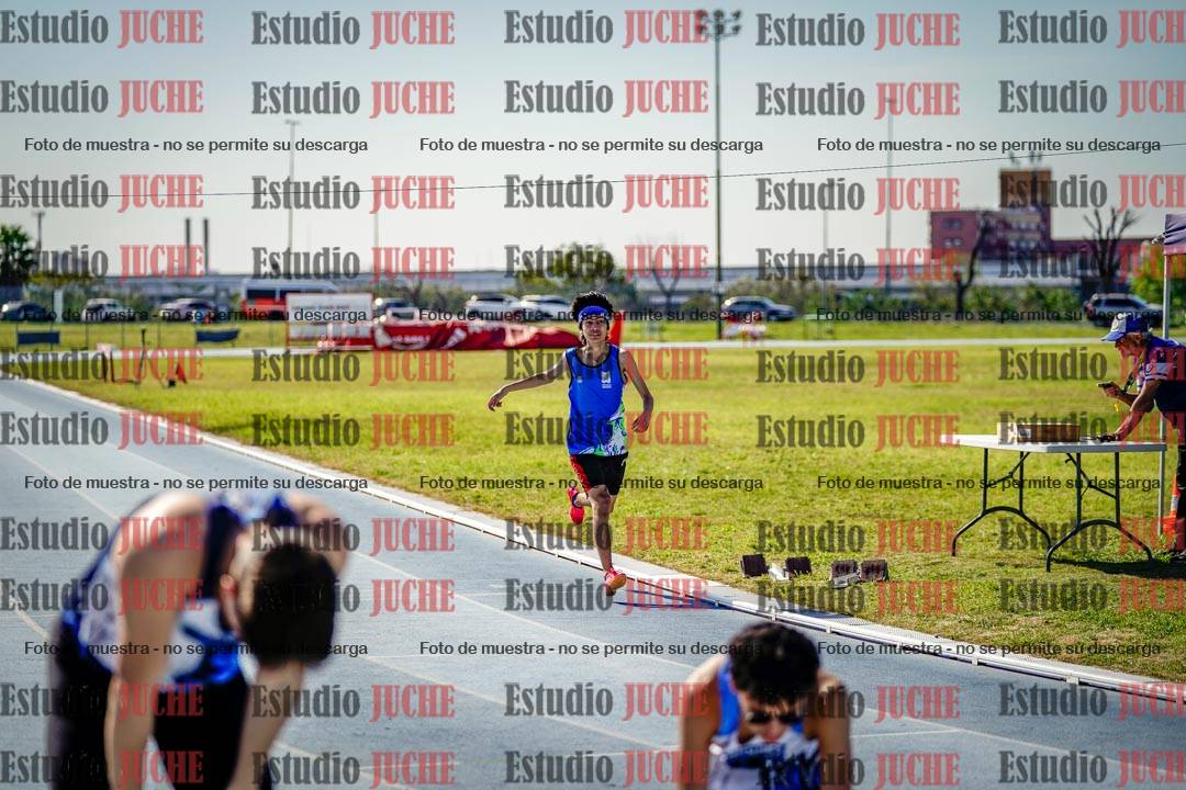 Fotos de los 400 m llanos de varones