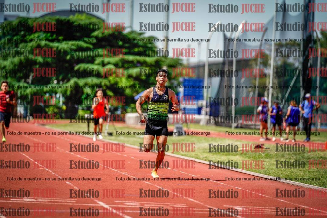 Fotos de los 400 m llanos de varones
