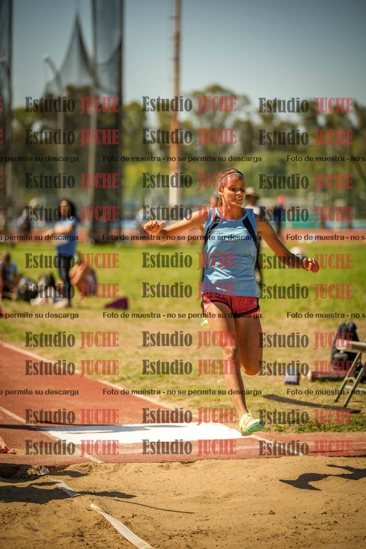 Fotos del salto en largo de mujeres