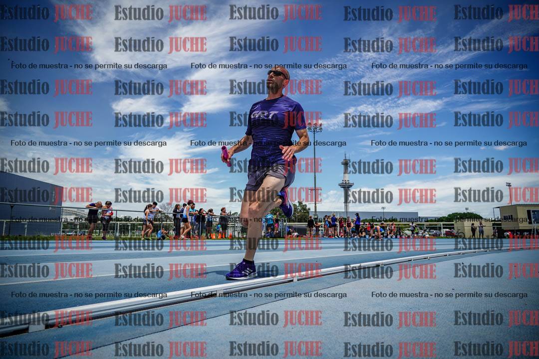 Fotos durante el transcurso de los relevos 20' para running teams - serie 2