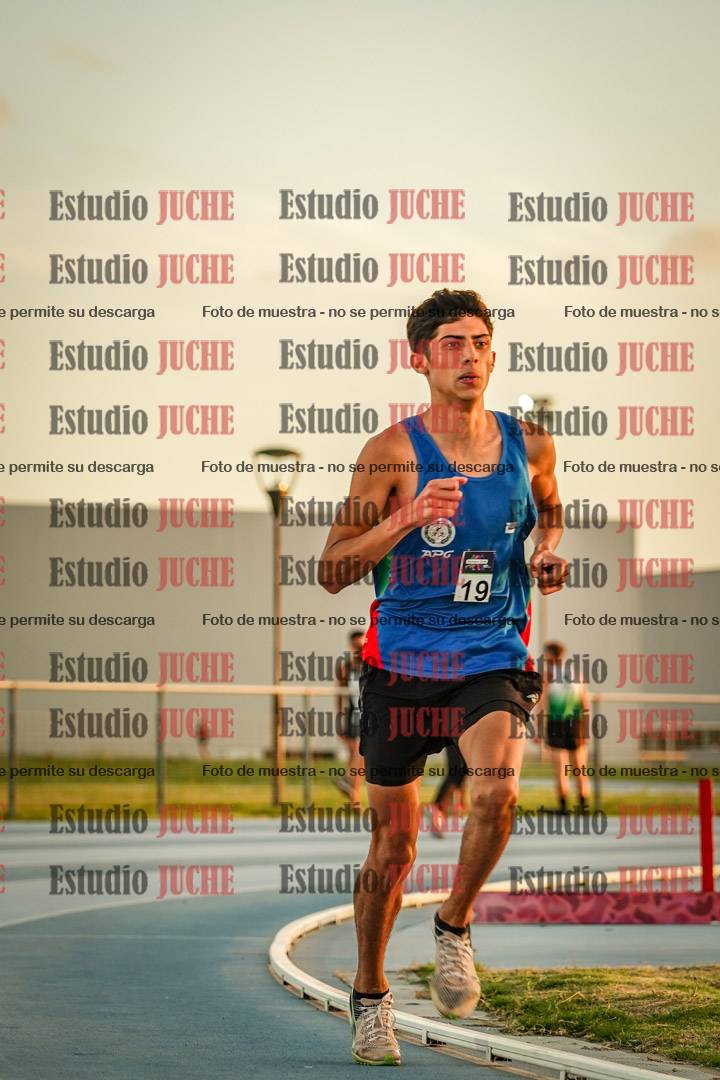 Fotos de los 3000 m llanos de varones