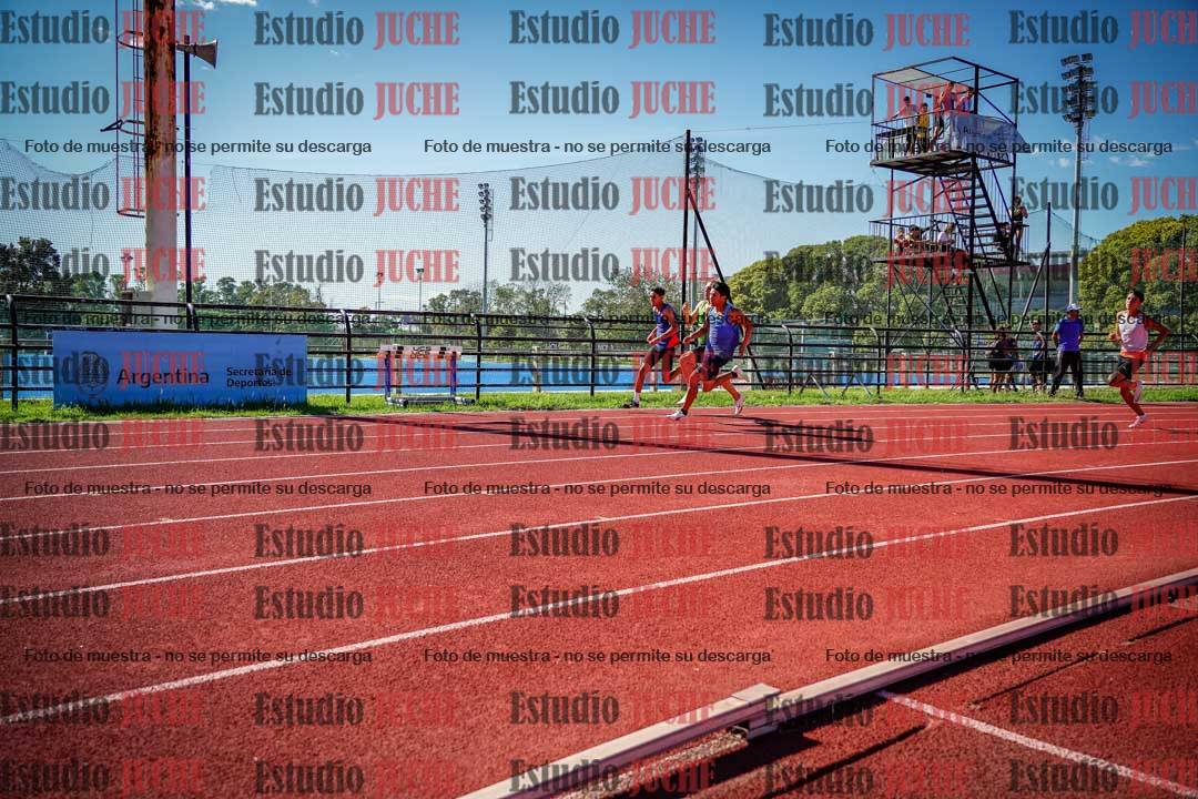 Fotos de los 200 m llanos de varones