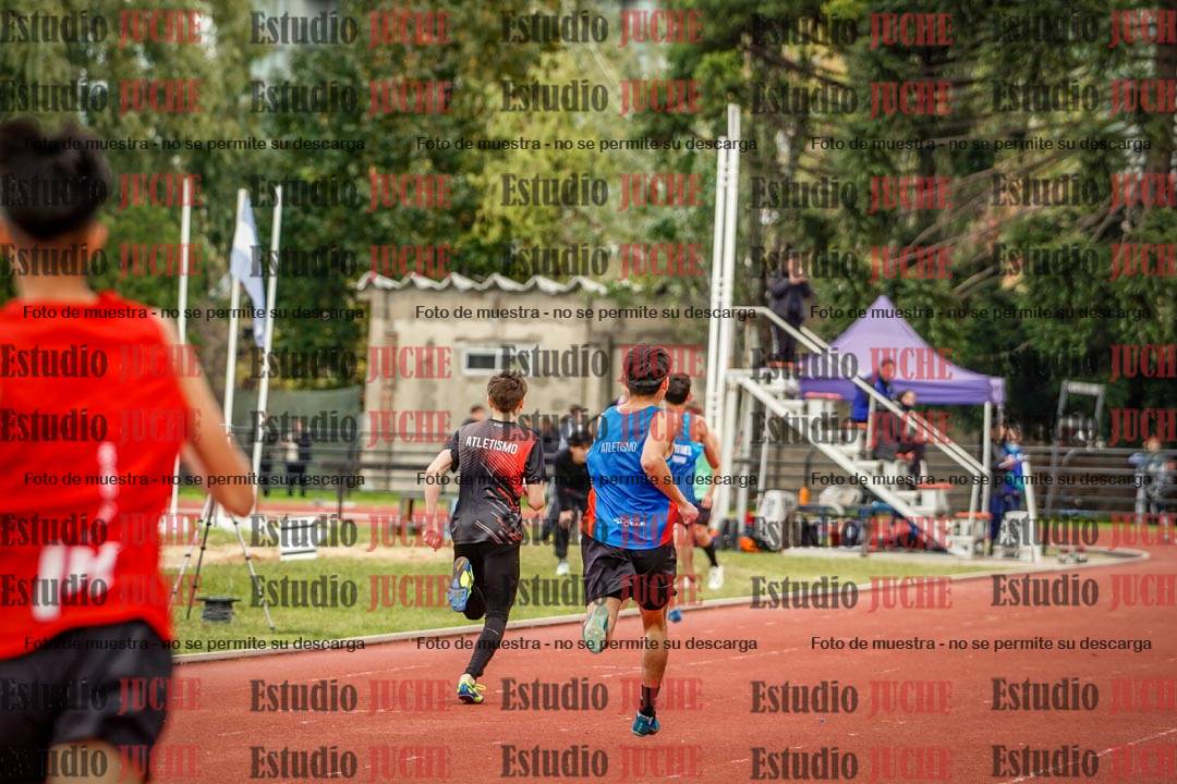 Fotos de los 400 m llanos de varones