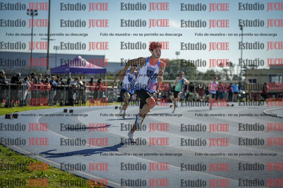 Fotos de los 400 m llanos de varones