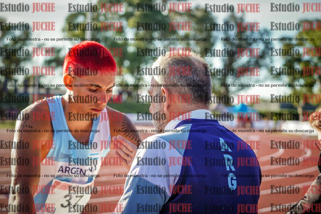 Fotos de algunos extras y podios del día 2
