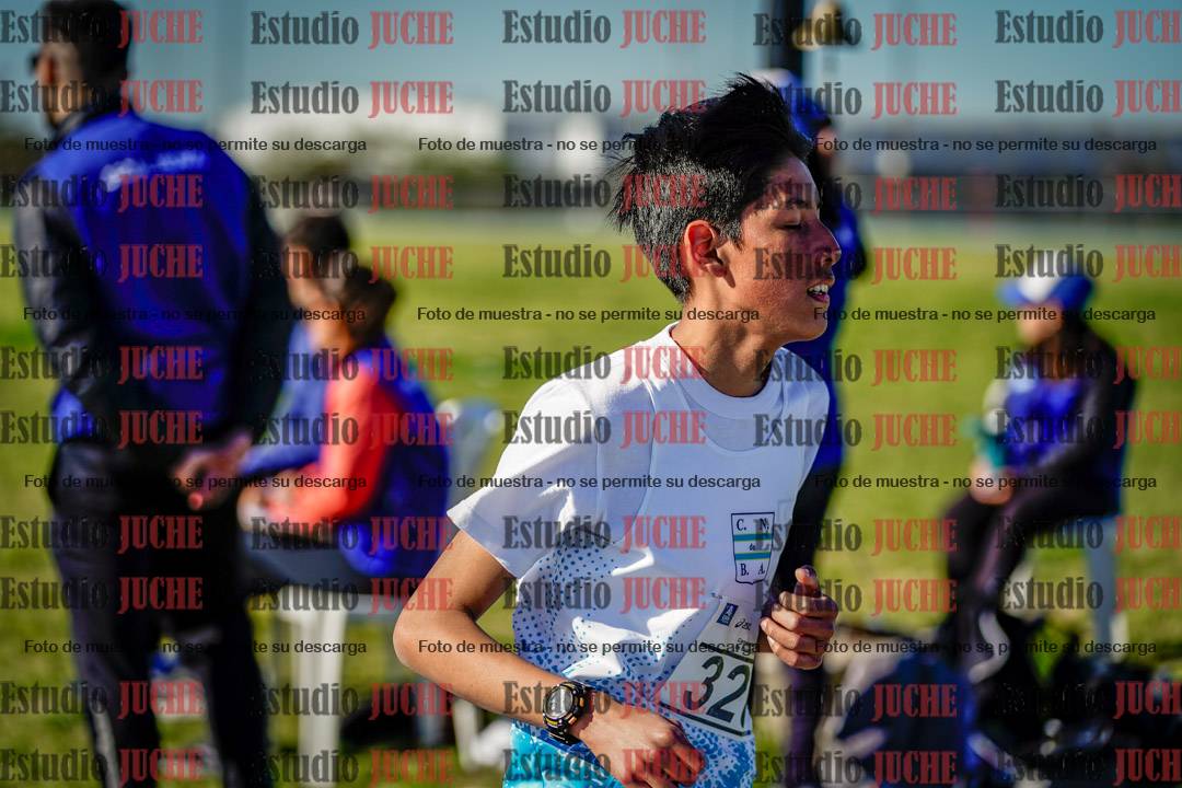 Fotos de los 2000 m llanos de varones