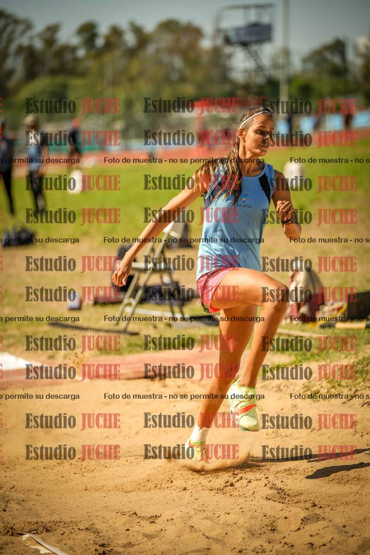 Fotos del salto en largo de mujeres