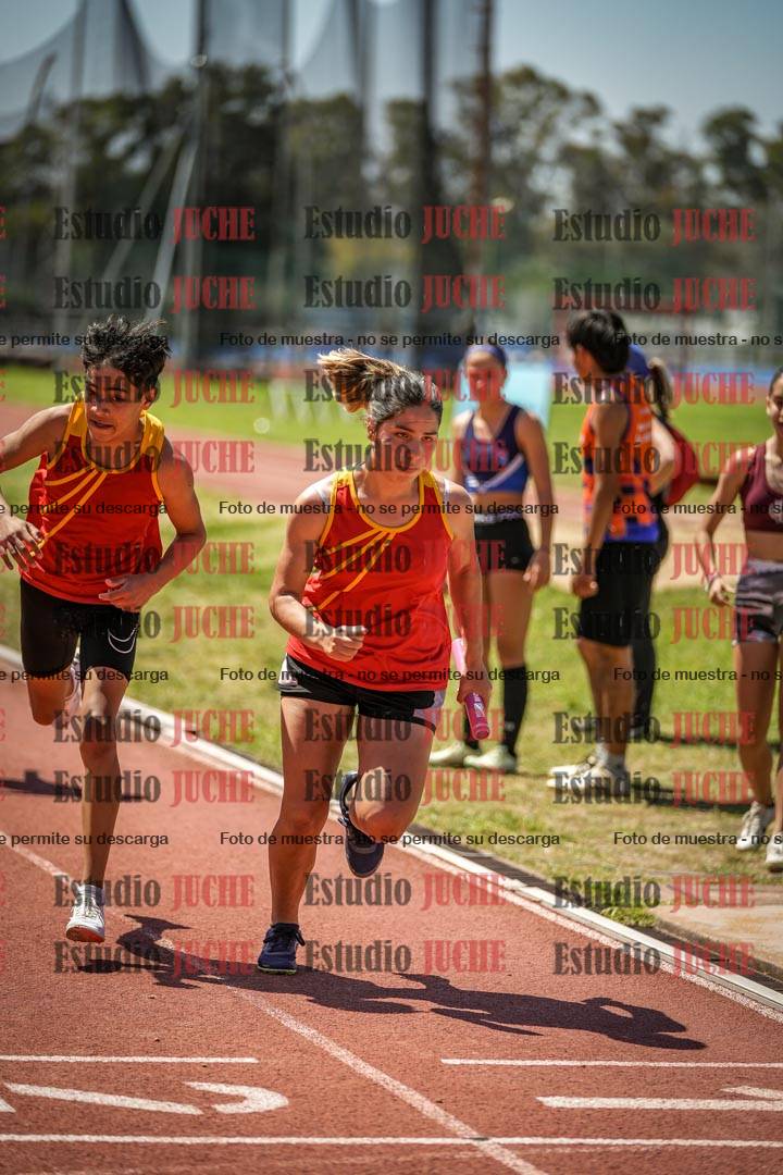 Fotos de las Postas 8x200 m de mujeres y varones - FINAL