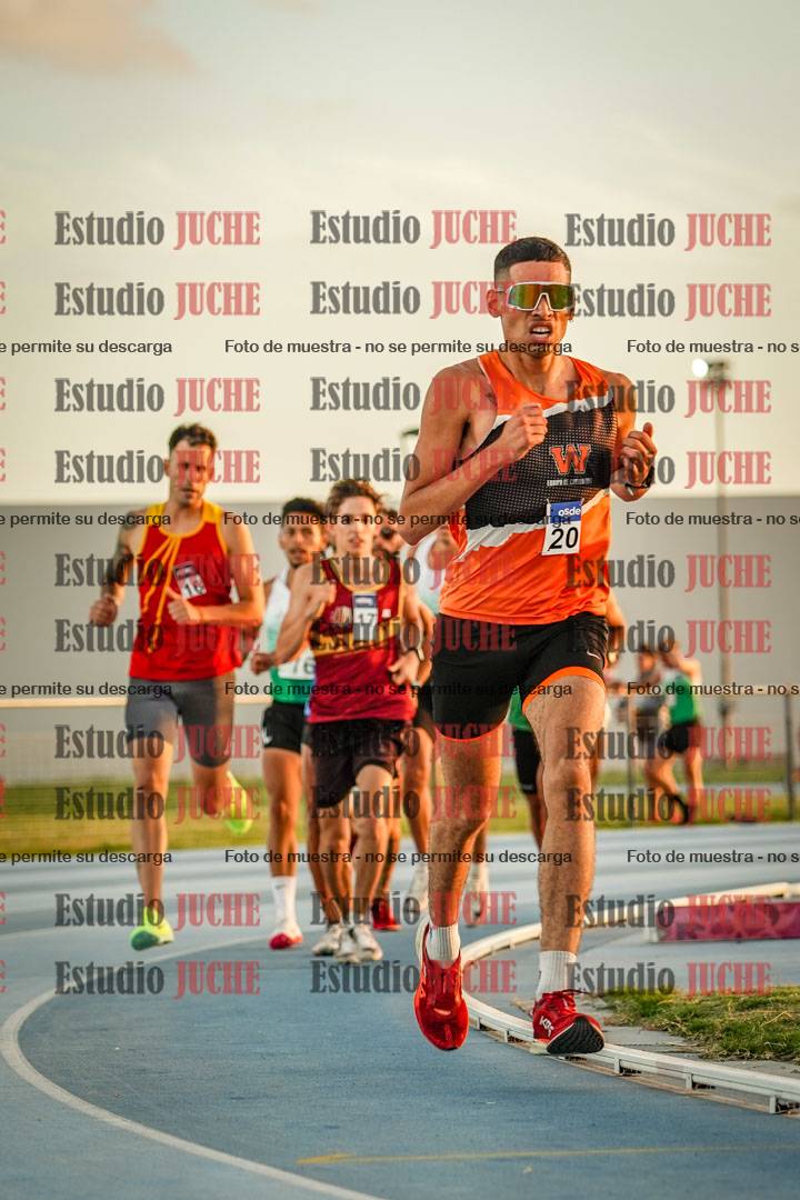 Fotos de los 3000 m llanos de varones