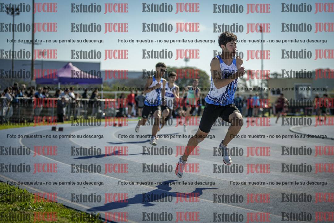 Fotos de los 400 m llanos de varones