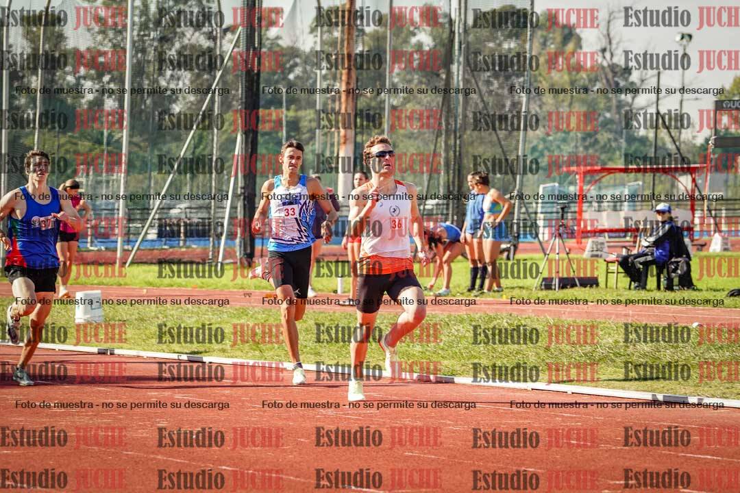 Fotos de los 800 m llanos de varones