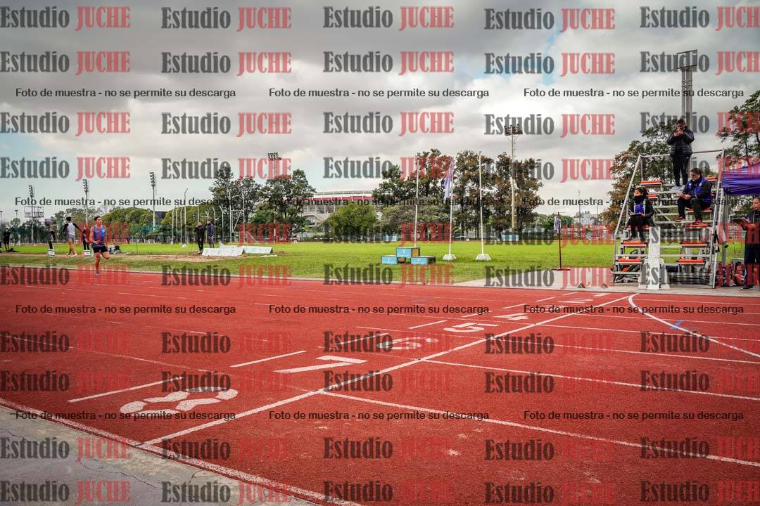 Fotos de los 400 m llanos de varones