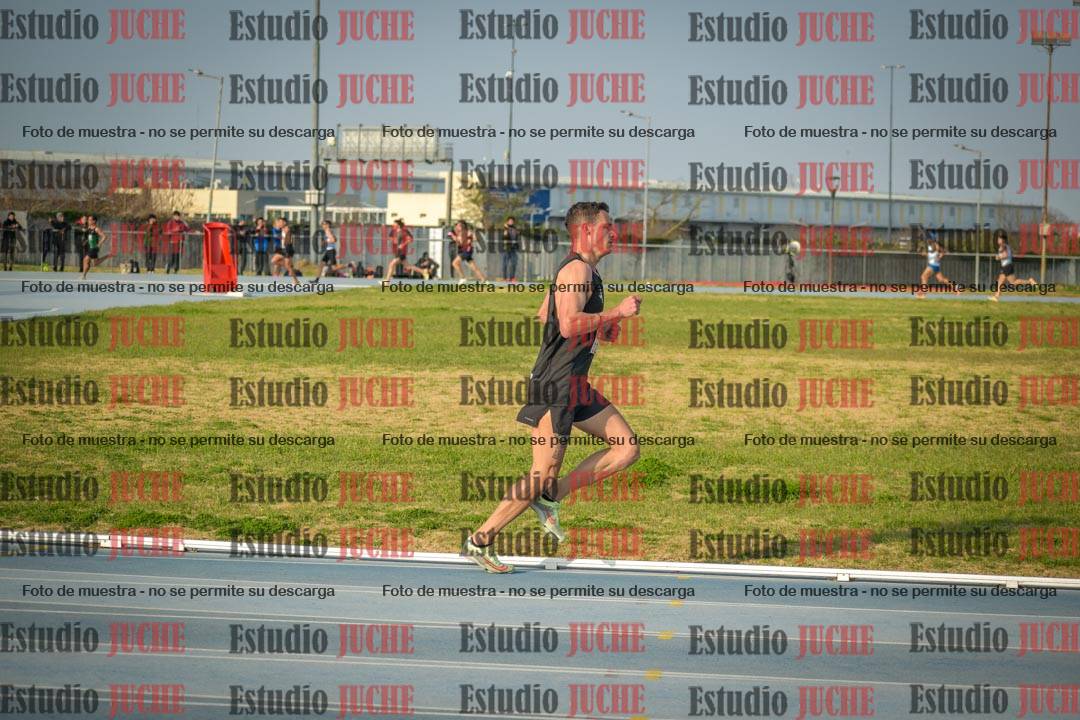 Fotos de los 3000 m llanos de varones