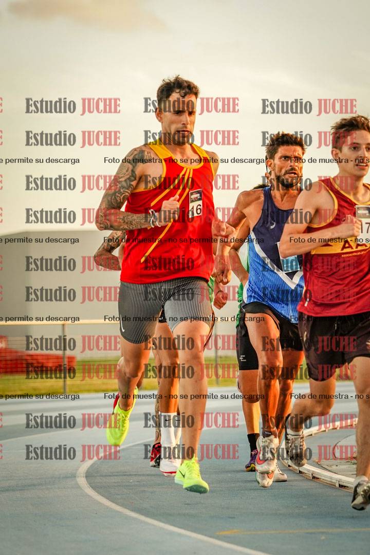 Fotos de los 3000 m llanos de varones