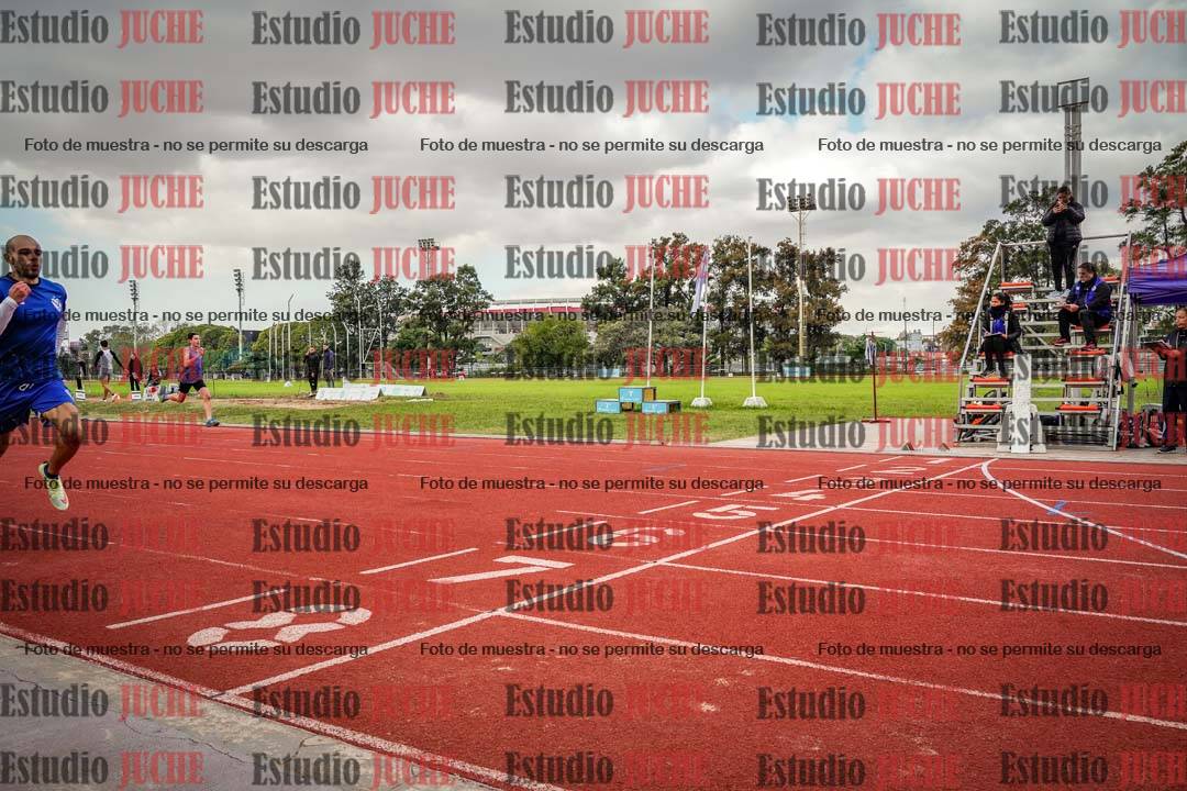 Fotos de los 400 m llanos de varones