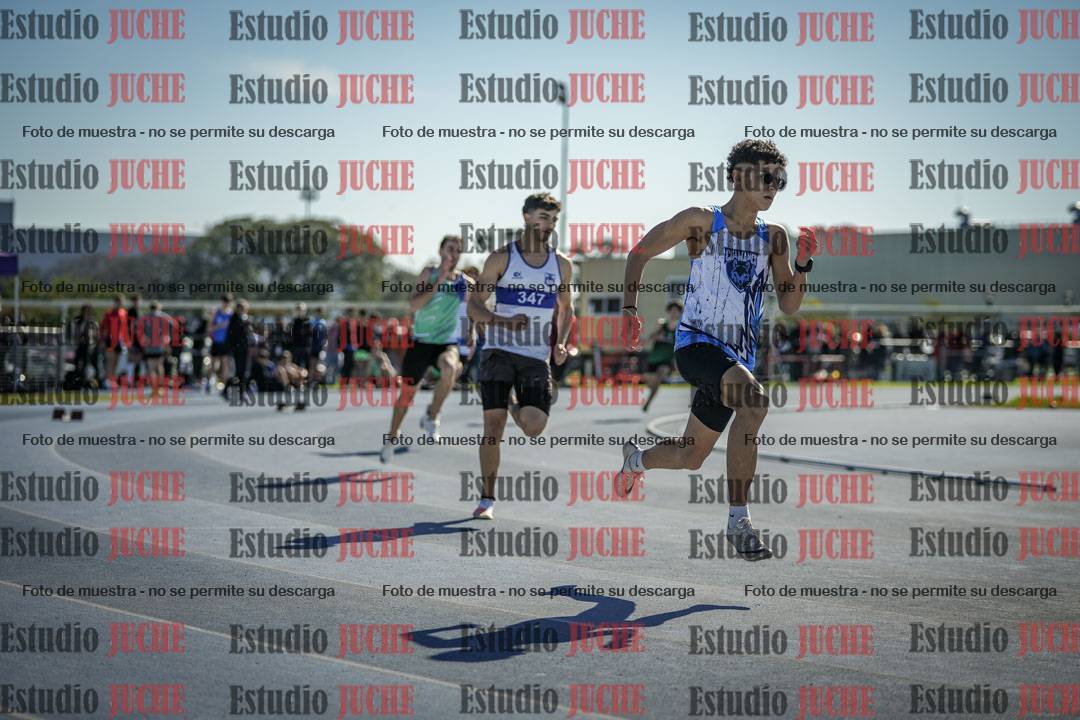 Fotos de los 400 m llanos de varones