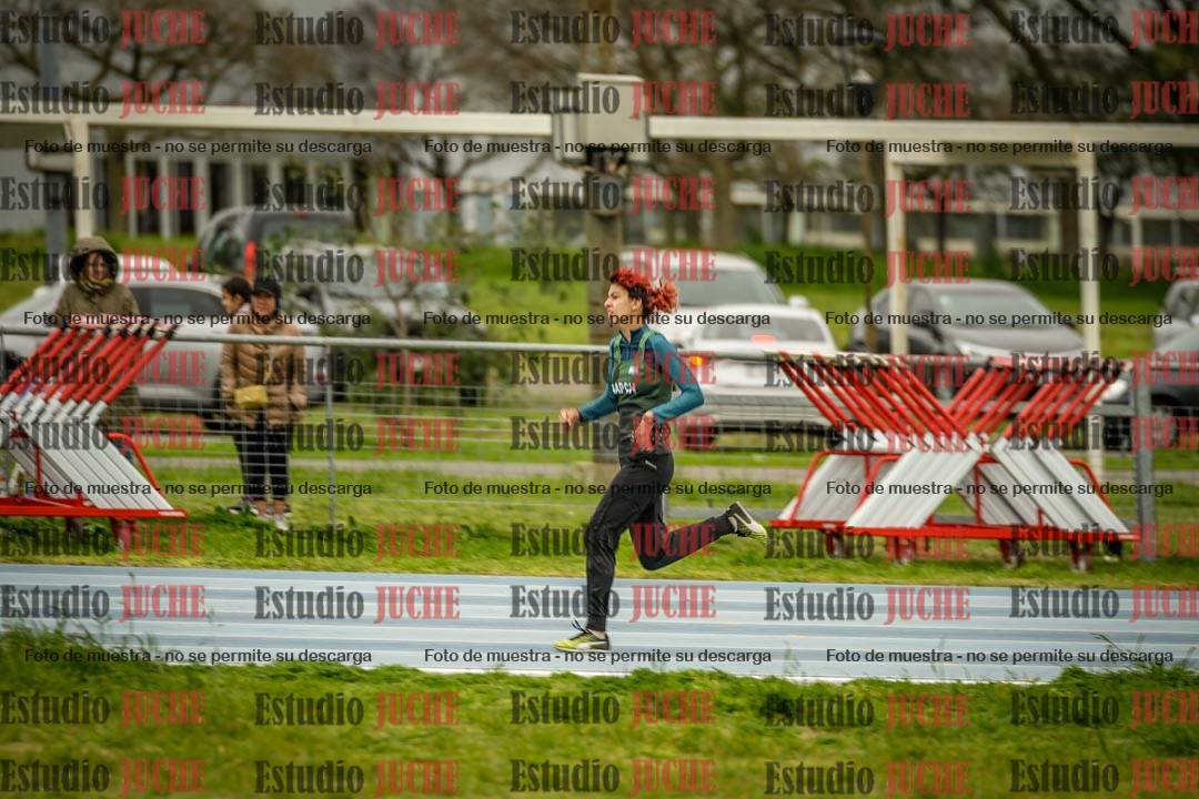Fotos de los 300 m llanos de mujeres - U17