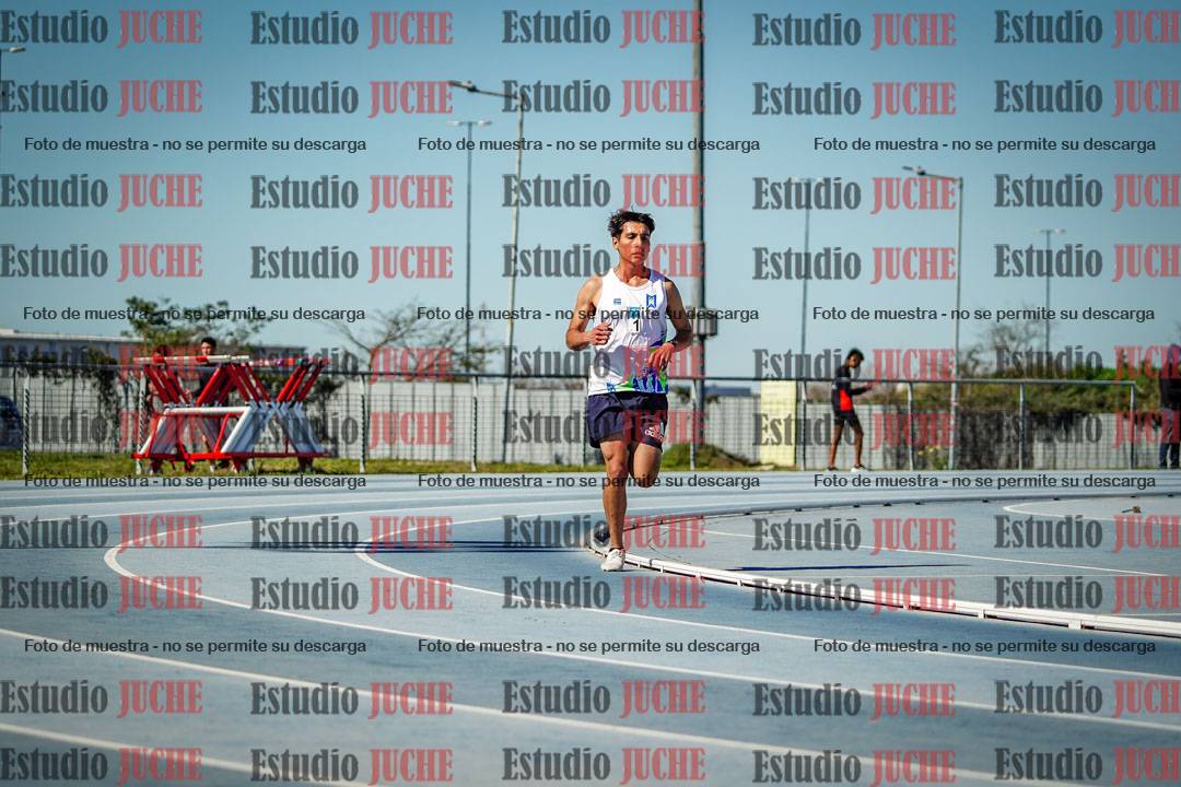 Fotos de los 5000 m llanos de mujeres y varones