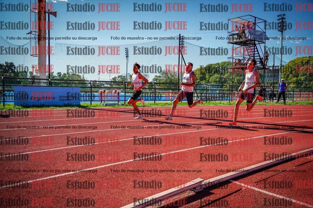 Fotos de los 200 m llanos de varones