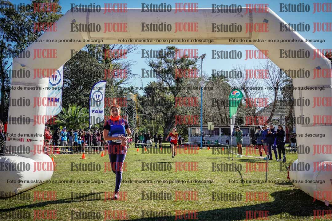 Fotos de la llegada del cross de 1500 m