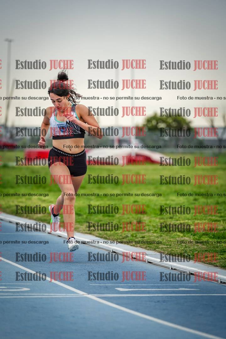 Fotos de los 300 m llanos de mujeres - U17