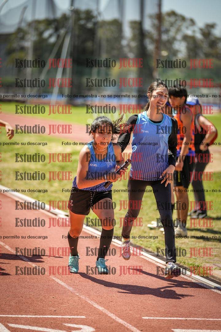Fotos de las Postas 8x200 m de mujeres y varones - FINAL