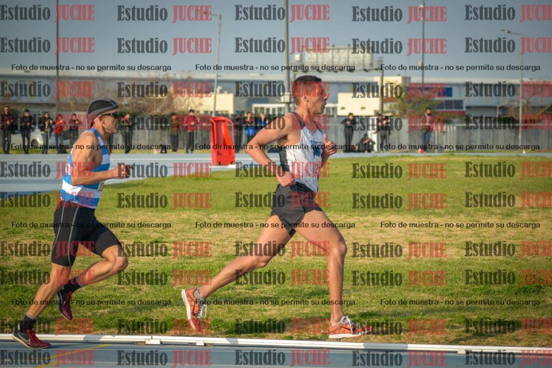 Fotos de los 3000 m llanos de varones