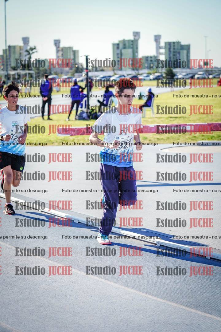 Fotos de los 2000 m llanos de varones