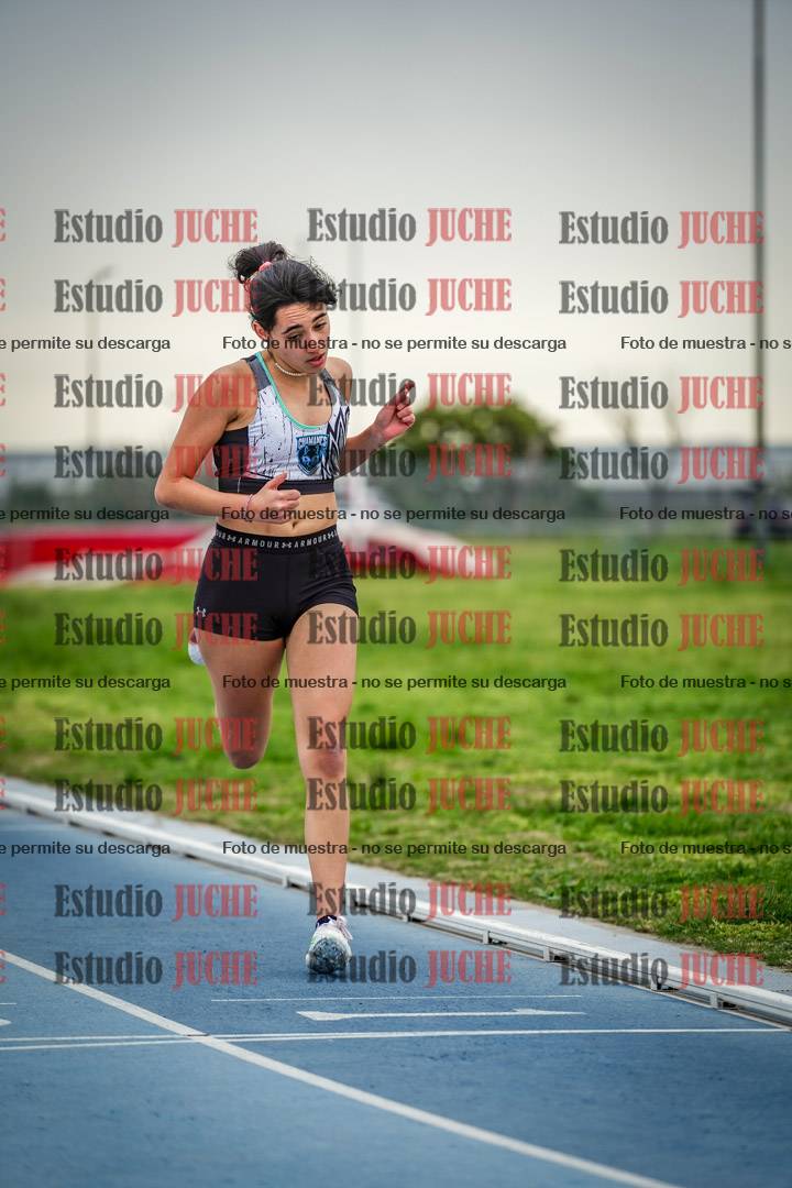 Fotos de los 300 m llanos de mujeres - U17