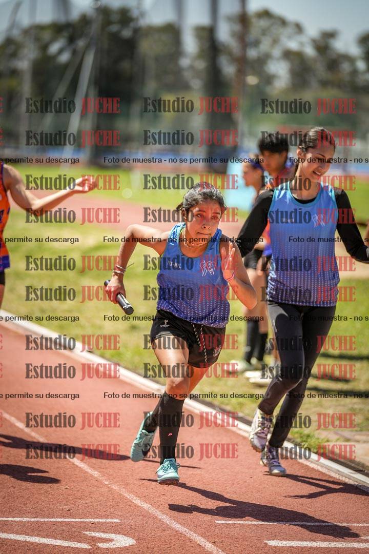 Fotos de las Postas 8x200 m de mujeres y varones - FINAL