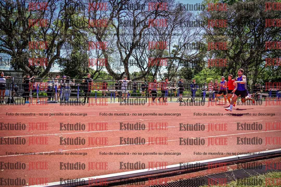 Fotos de los 100 m llanos de varones