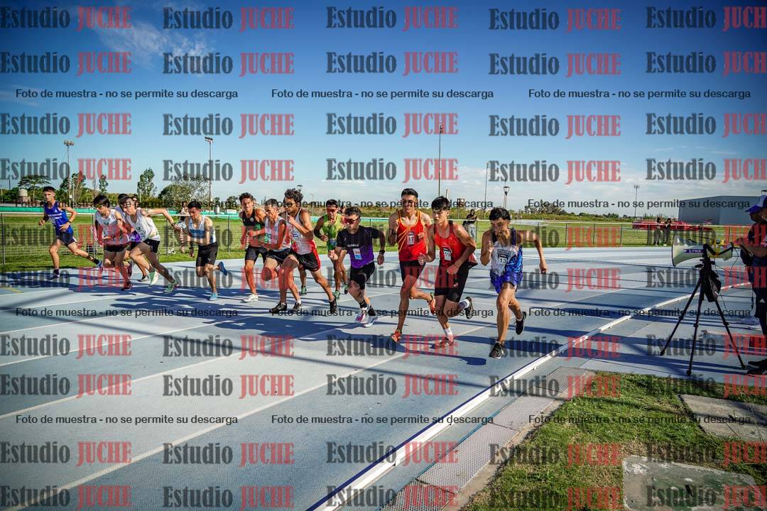 Fotos de los 1500 m llanos de varones