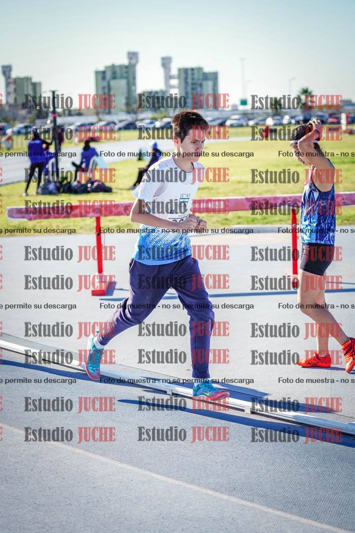 Fotos de los 2000 m llanos de varones