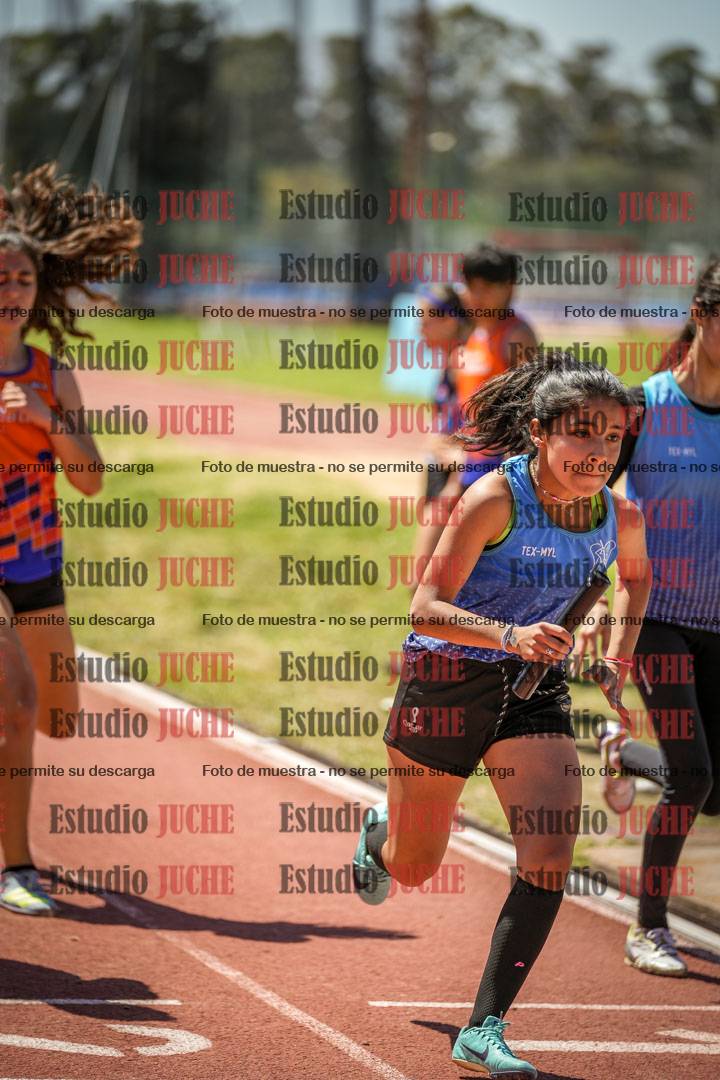Fotos de las Postas 8x200 m de mujeres y varones - FINAL