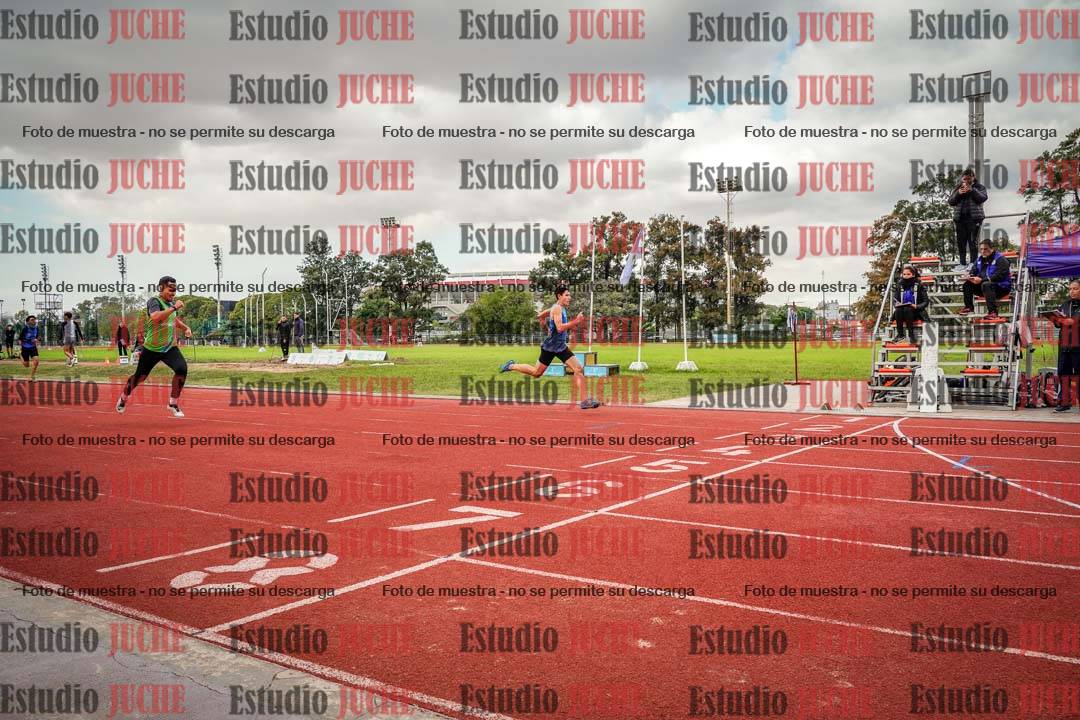 Fotos de los 400 m llanos de varones