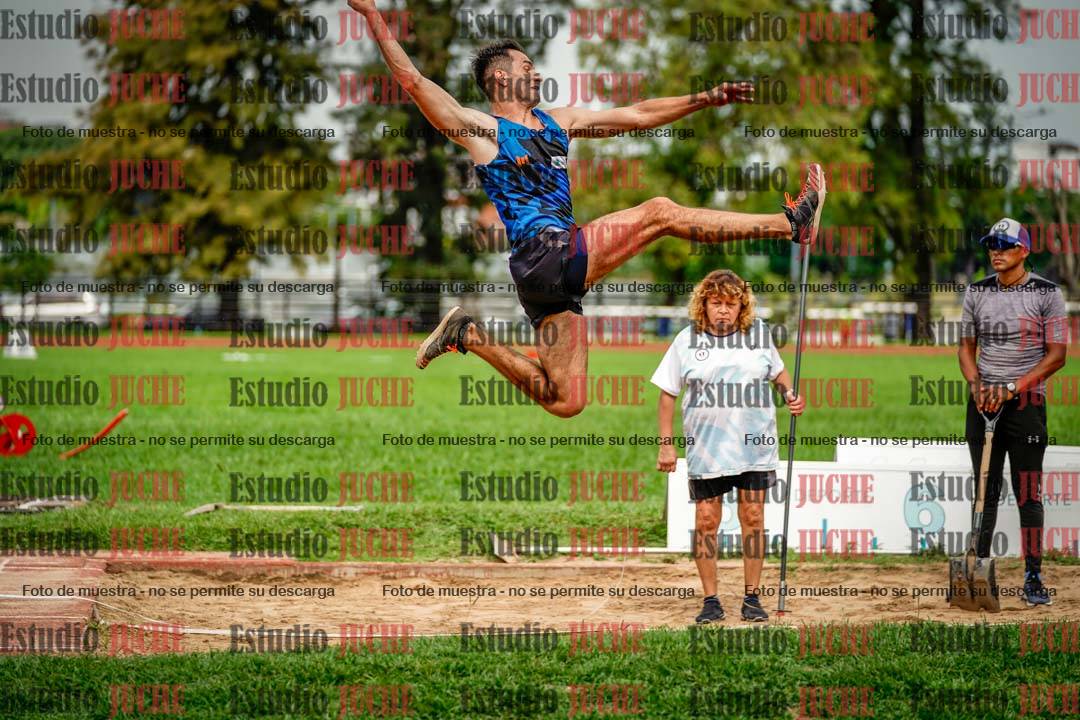 Fotos del salto en largo de varones - decatlón 2