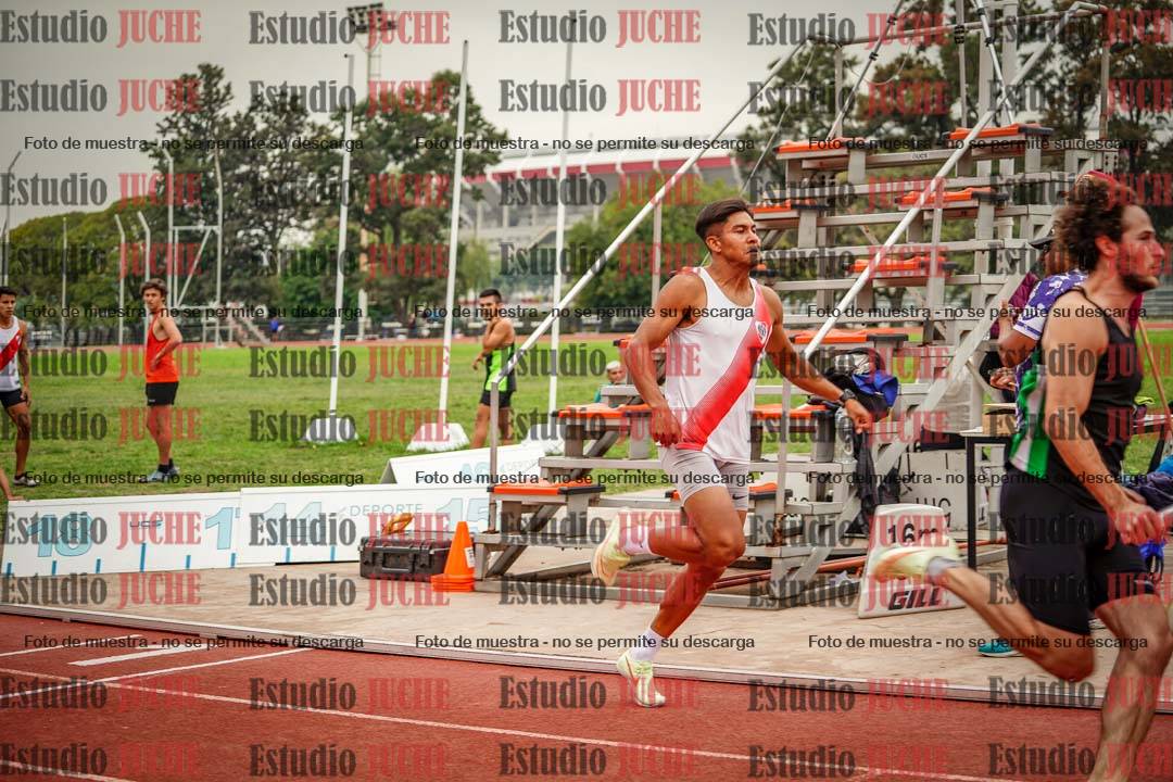Fotos de las Postas 4x400 m de varones