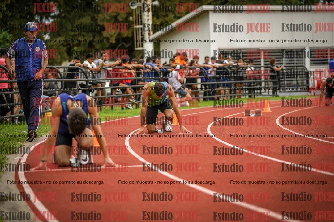 Fotos de los 400 m llanos de varones