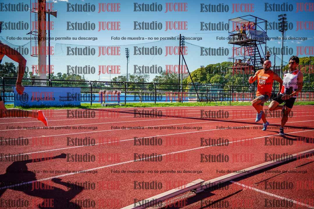 Fotos de los 200 m llanos de varones