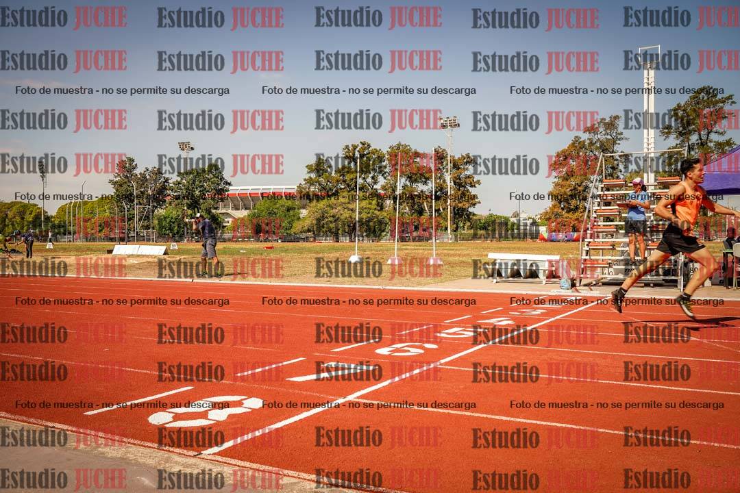 Fotos de los 400 m llanos de varones